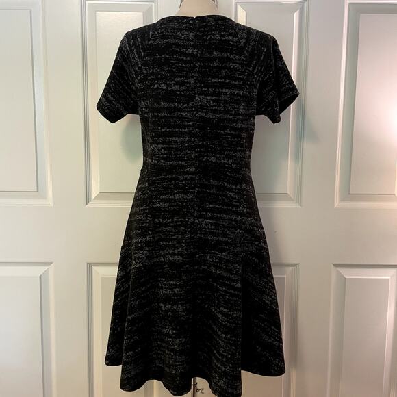 Loft Women's Black and White Knit Drop Waist Dress, size 8 - Picture 3 of 8